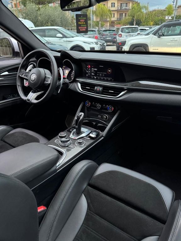 Alfa Romeo Stelvio 2021