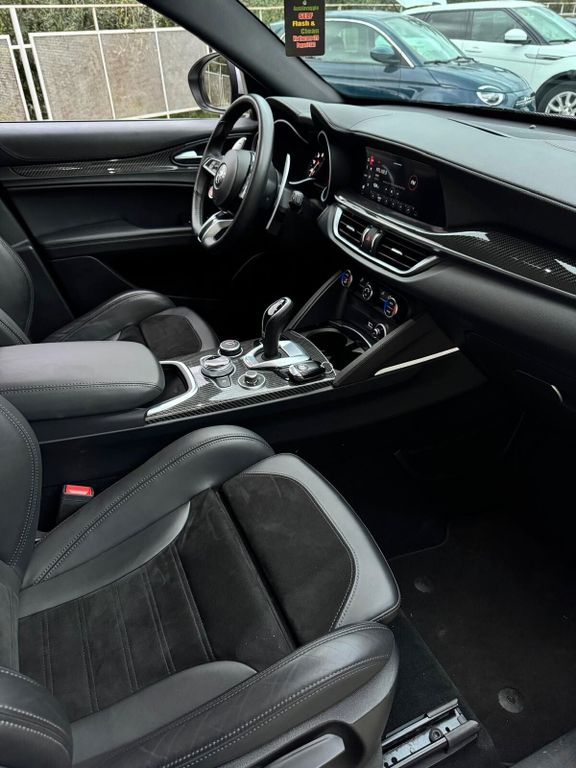 Alfa Romeo Stelvio 2021