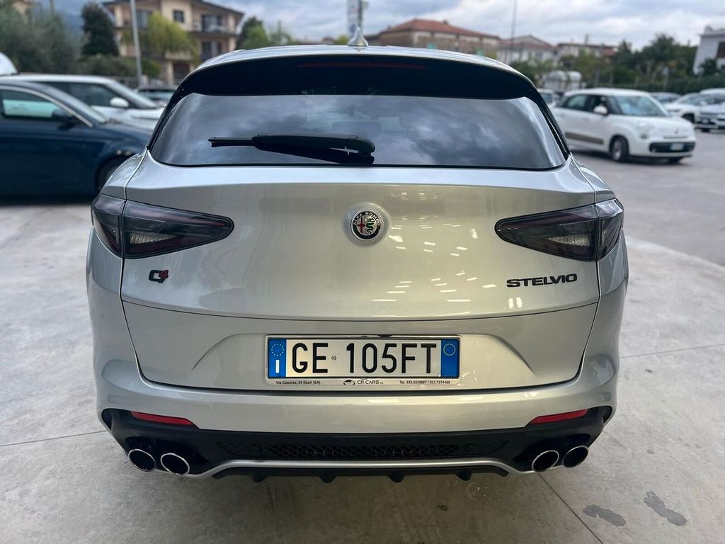 Alfa Romeo Stelvio 2021