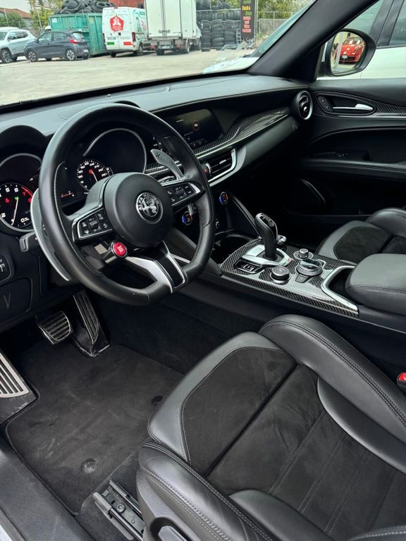 Alfa Romeo Stelvio 2021