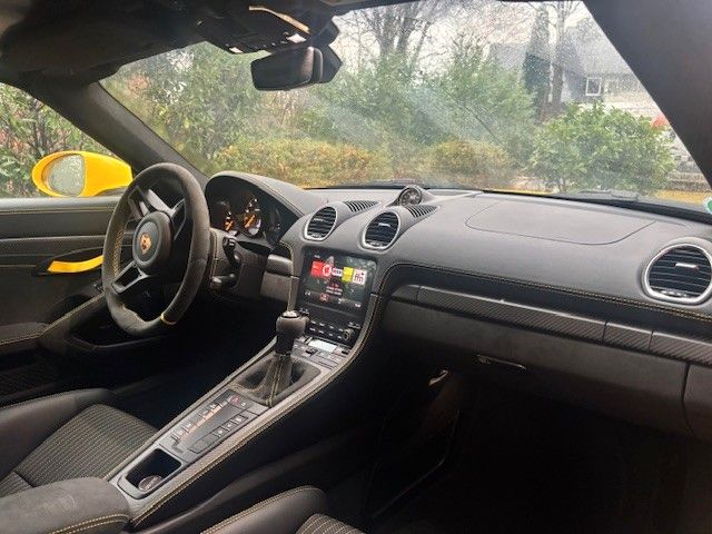 Porsche Boxster 2024