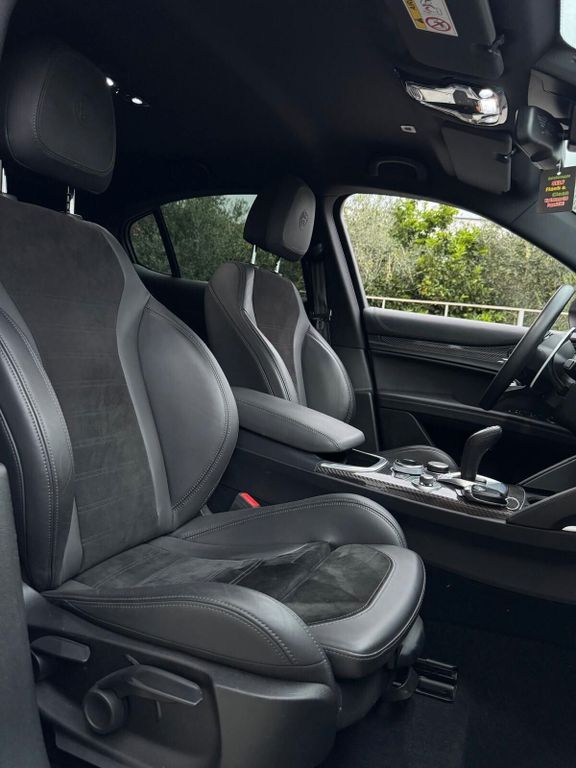 Alfa Romeo Stelvio 2021