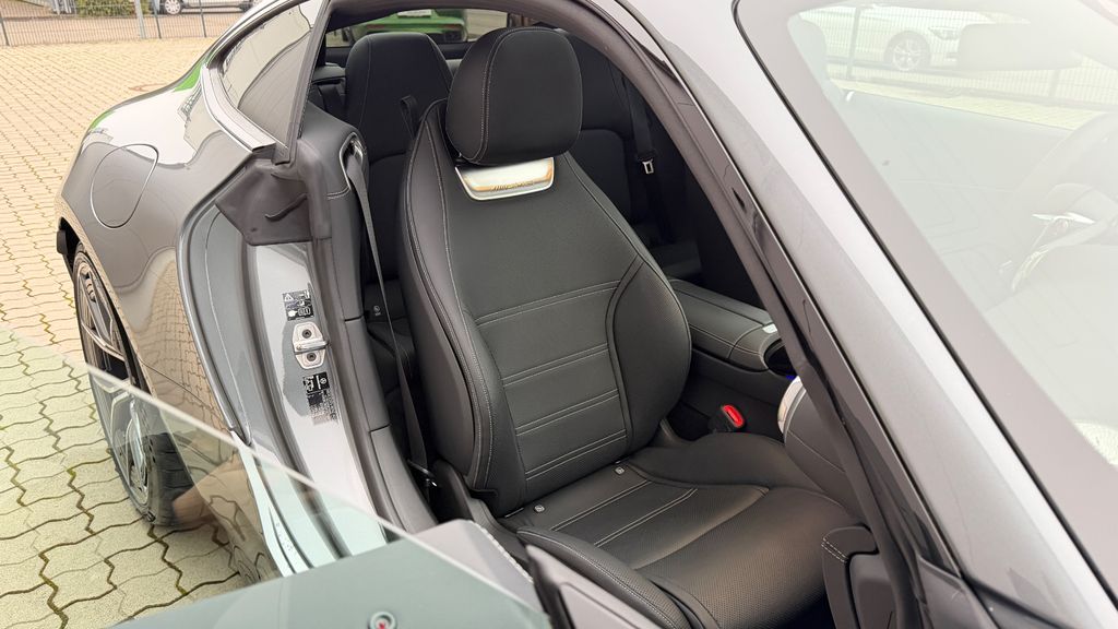 Mercedes-Benz AMG GT 2025