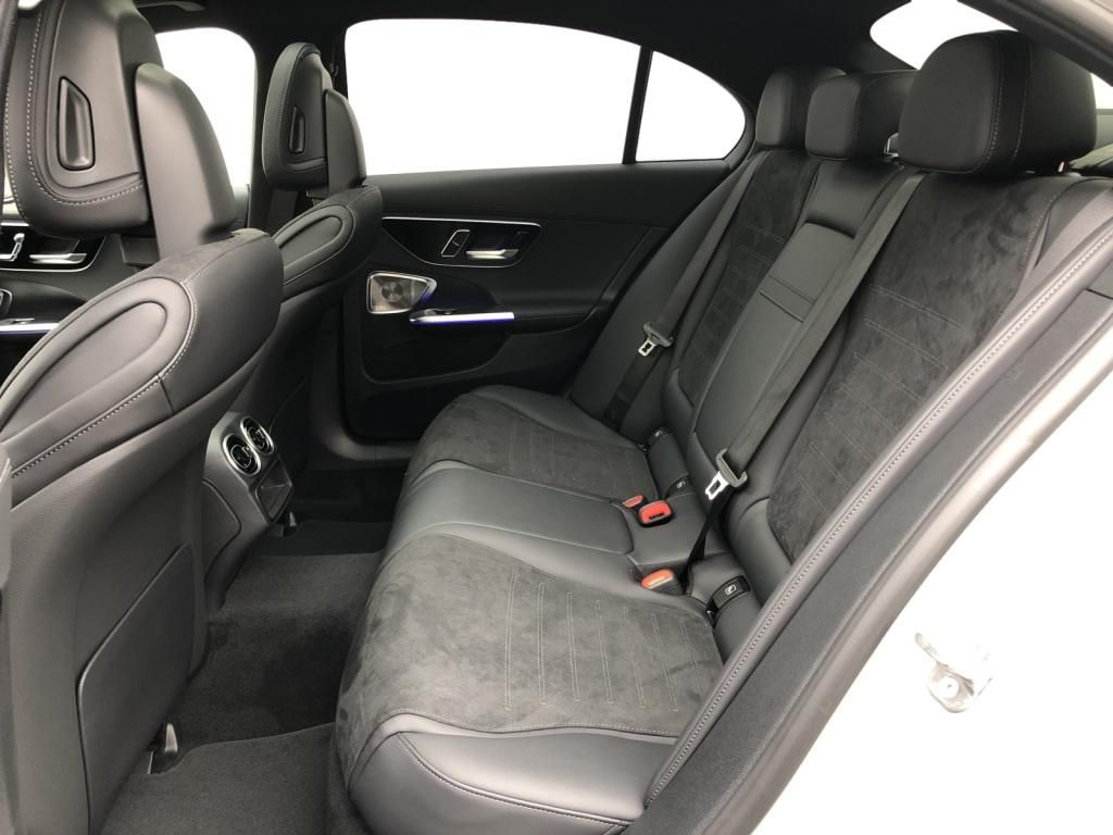 Mercedes-Benz C 300 2025