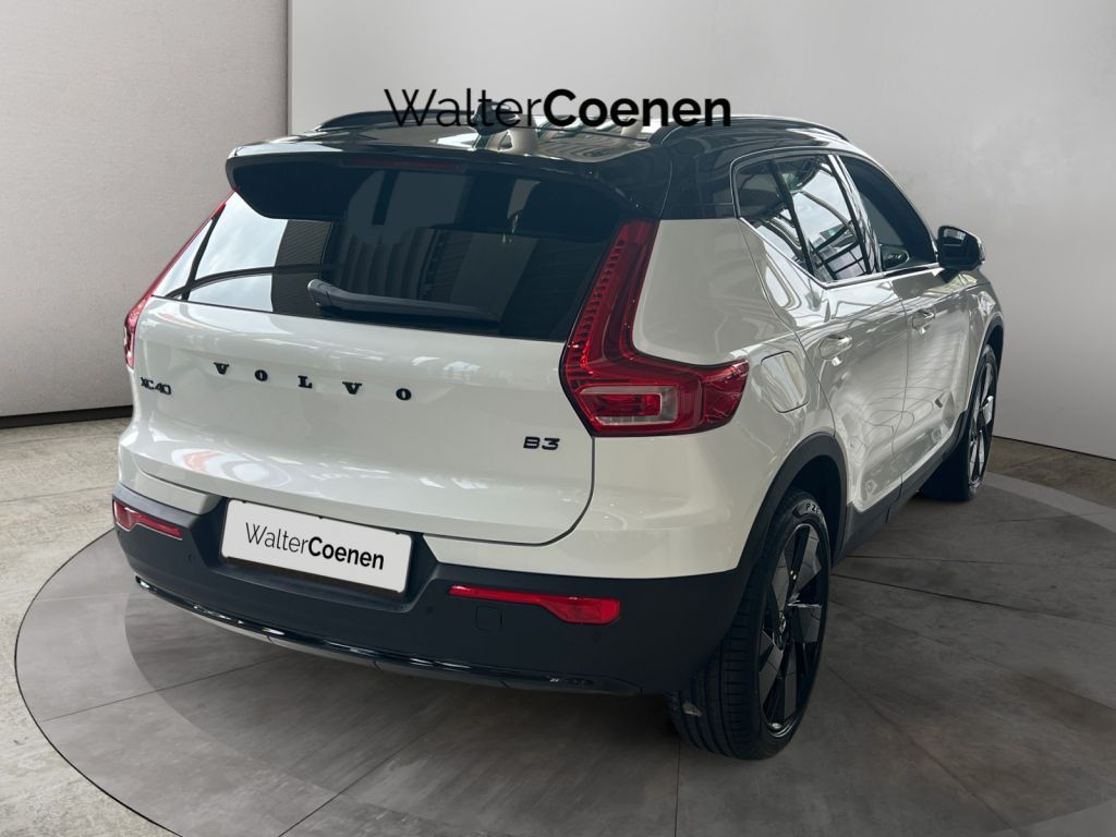 Volvo XC40 2025