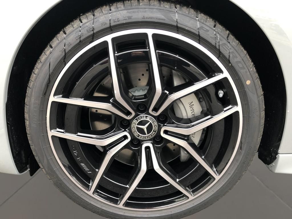 Mercedes-Benz C 300 2025