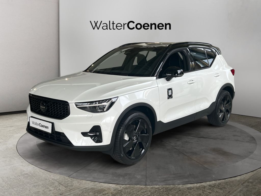 Volvo XC40 2025