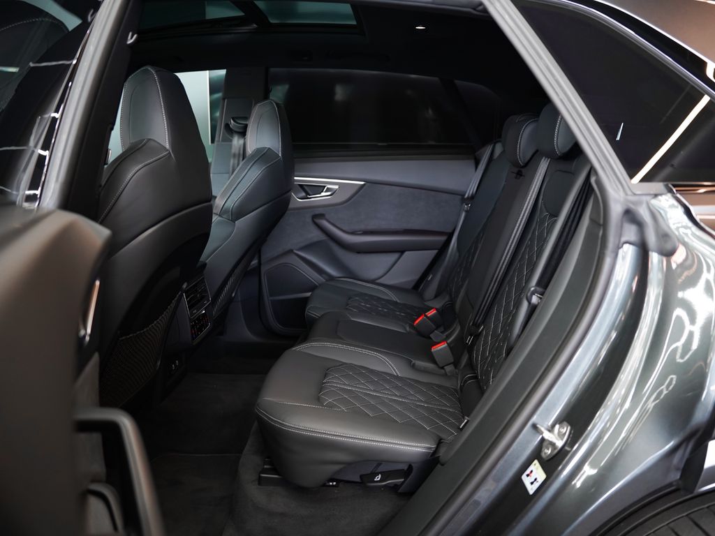 Audi SQ8 2024