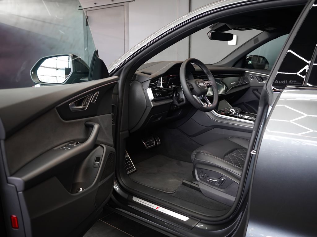 Audi SQ8 2024