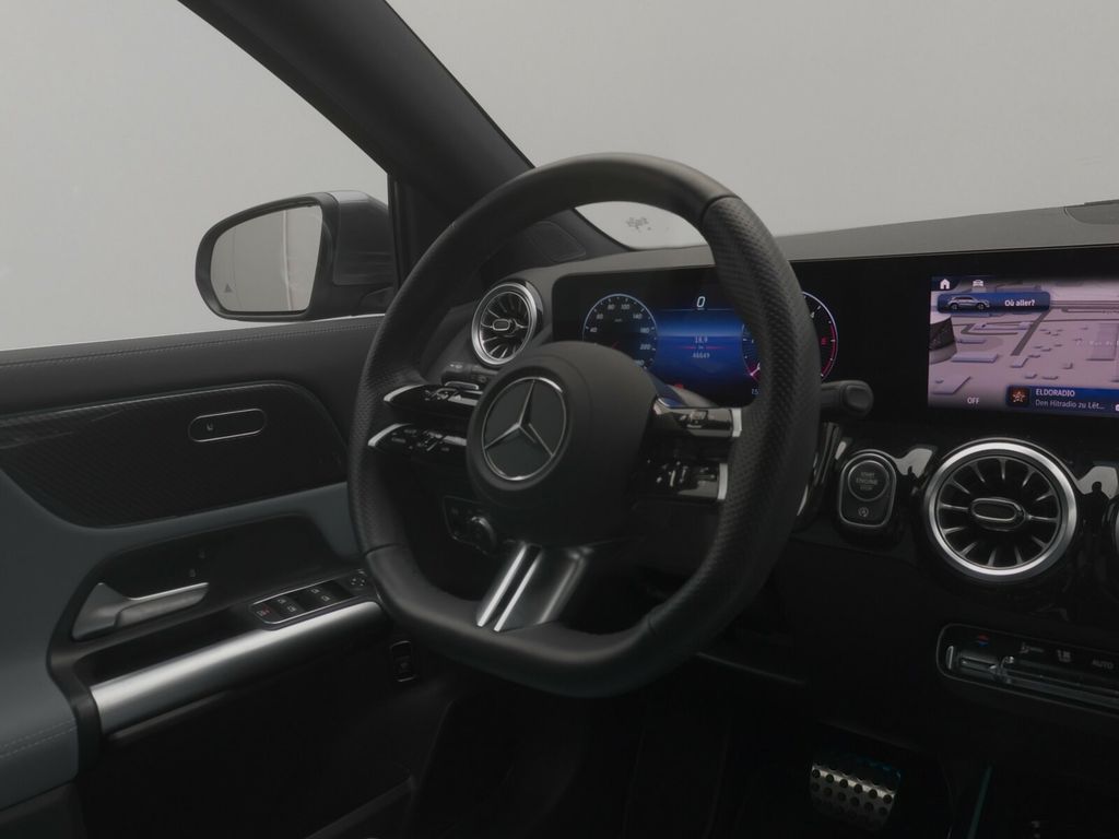Mercedes-Benz GLA 220 2025