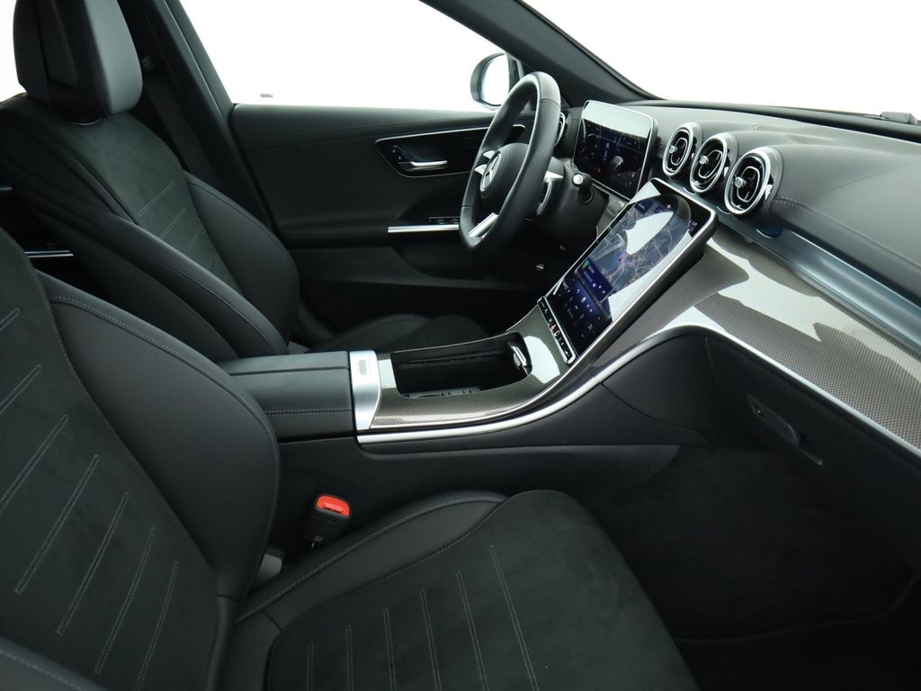 Mercedes-Benz C 300 2025