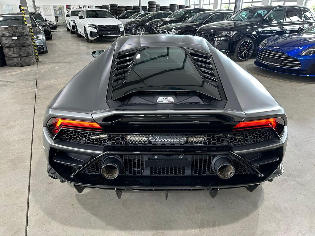 Lamborghini Huracán 2021