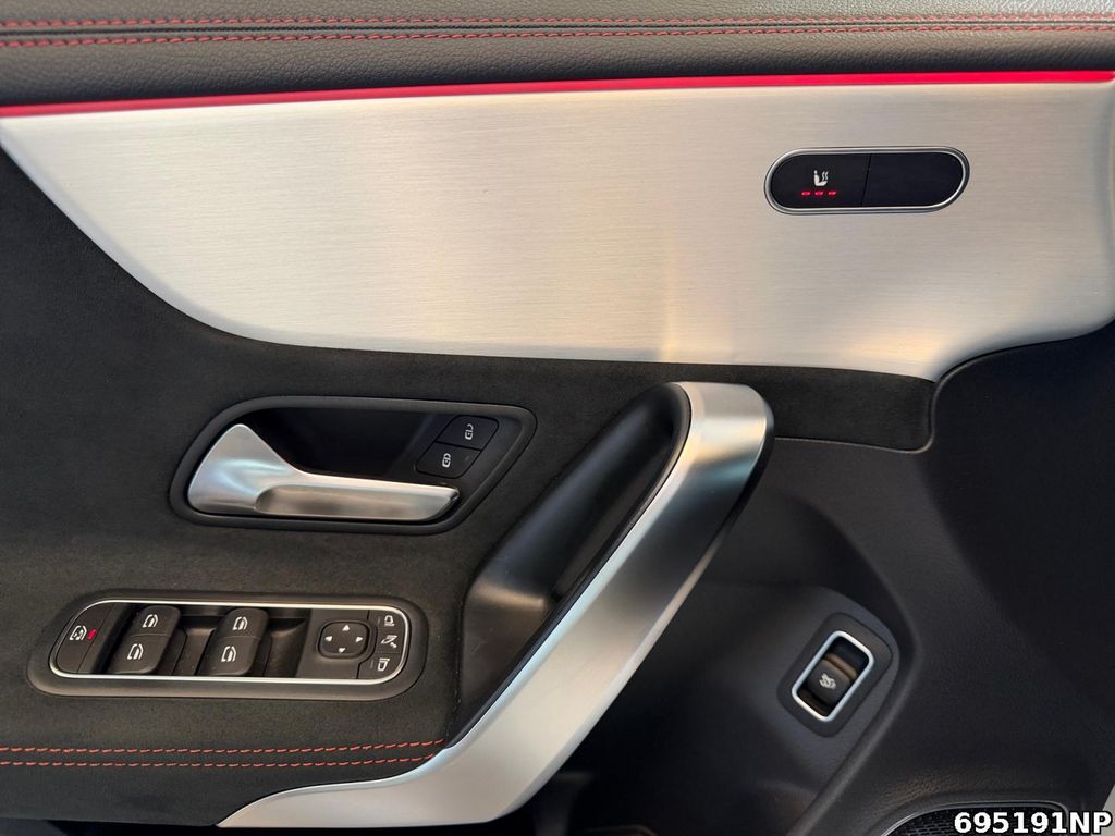 Mercedes-Benz CLA 35 AMG 2024