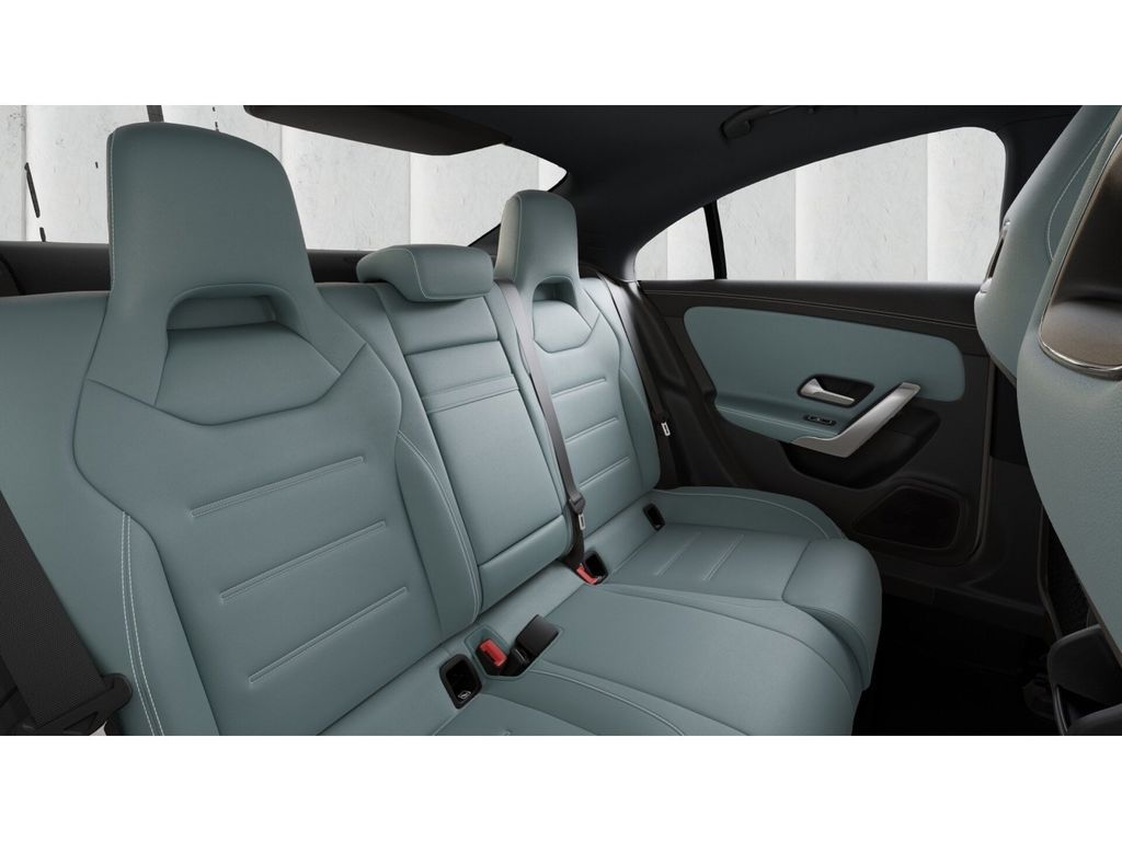 Mercedes-Benz CLA 200 2024