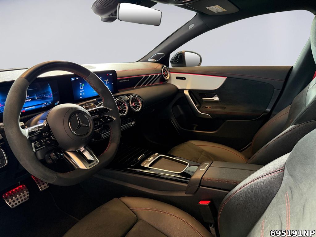 Mercedes-Benz CLA 35 AMG 2024