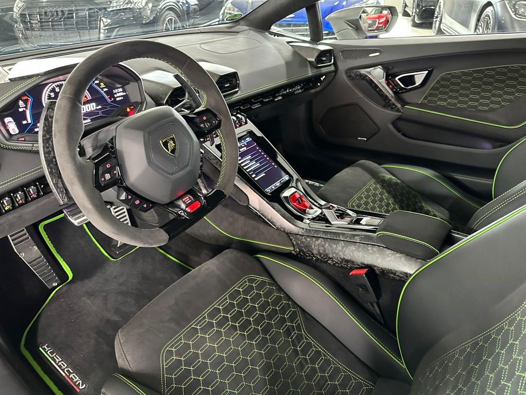 Lamborghini Huracán 2021