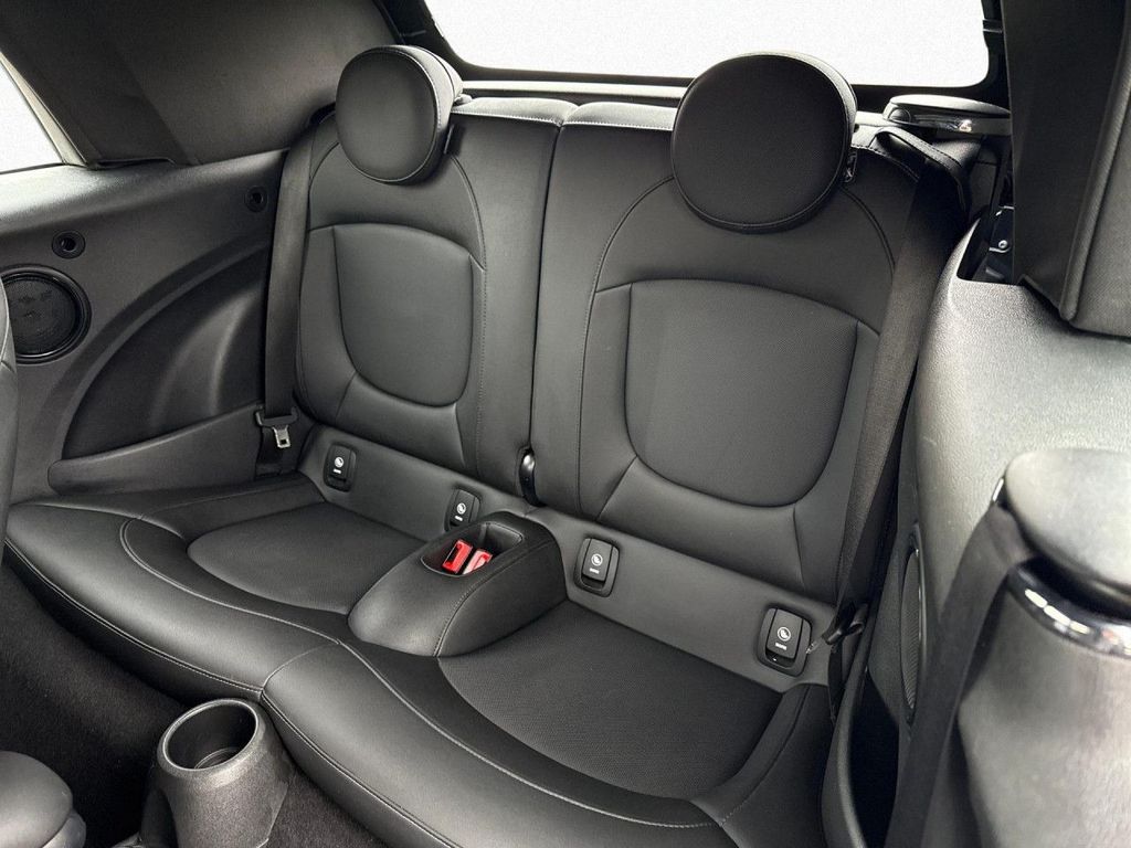 MINI John Cooper Works Cabrio 2023