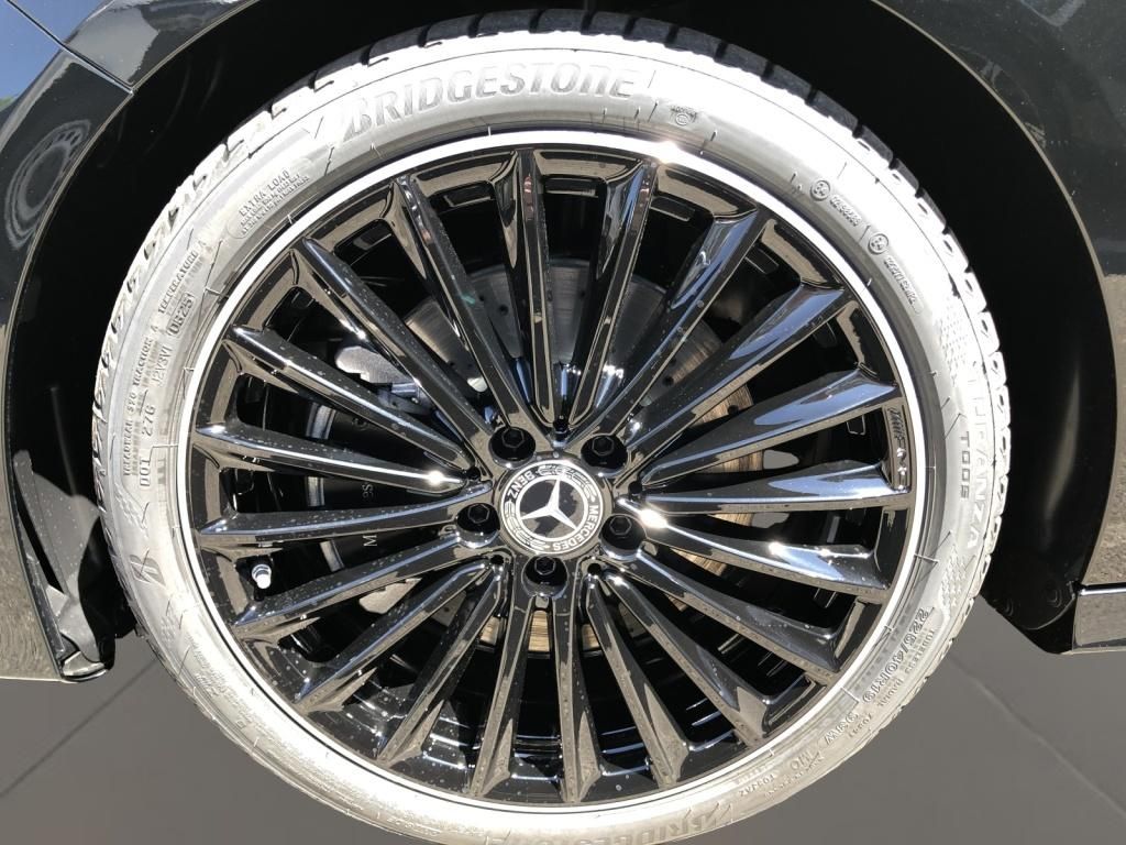 Mercedes-Benz A 220 2025