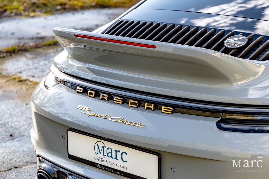 Porsche 992 2023