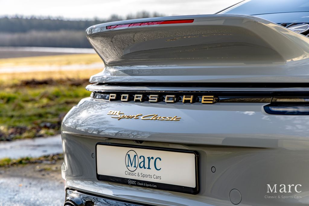 Porsche 992 2023
