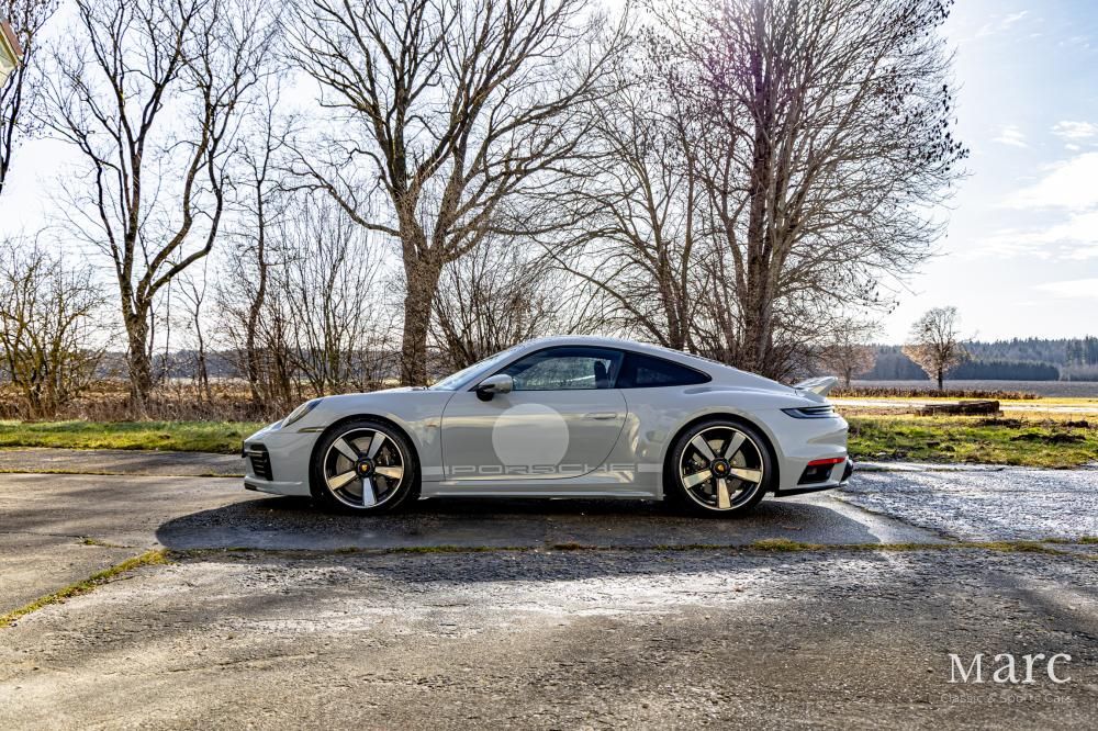 Porsche 992 2023