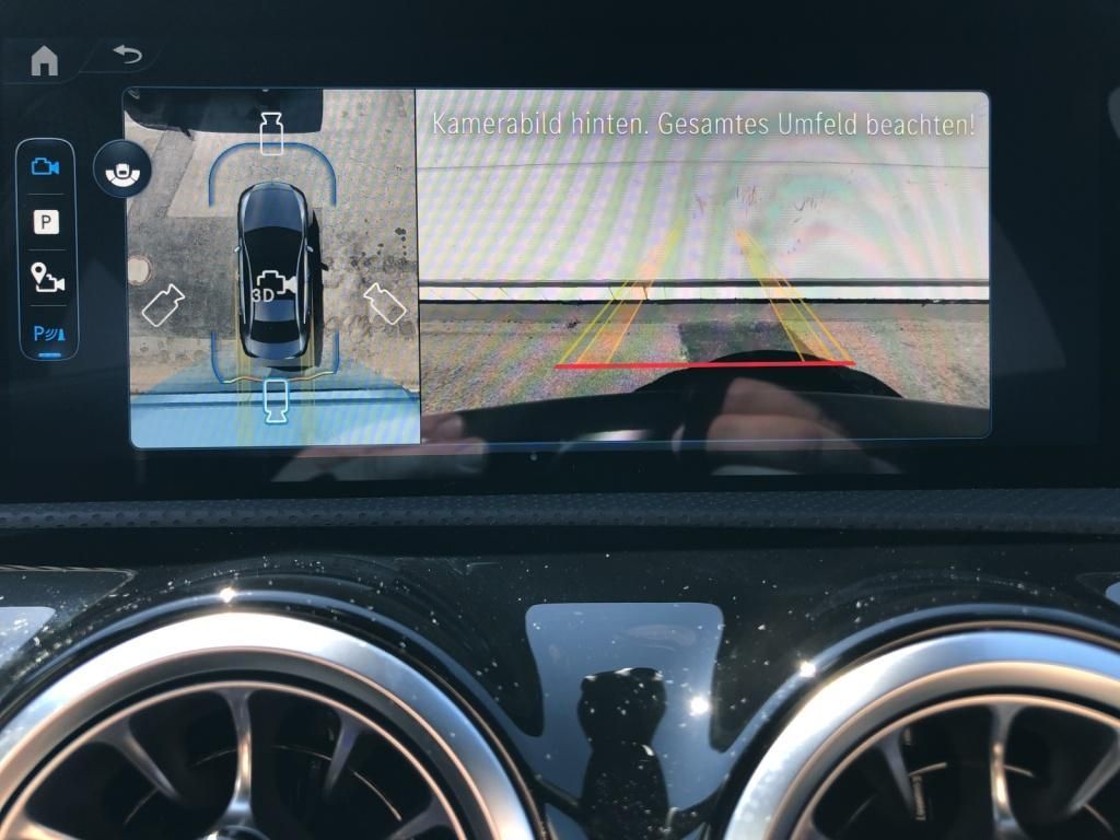 Mercedes-Benz A 220 2025