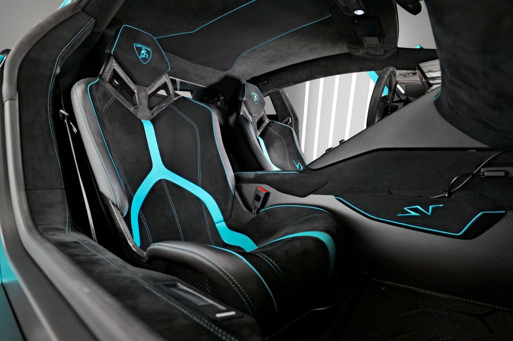 Lamborghini Aventador 2015