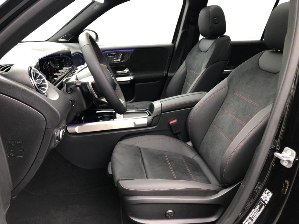 Mercedes-Benz GLB 220 2025