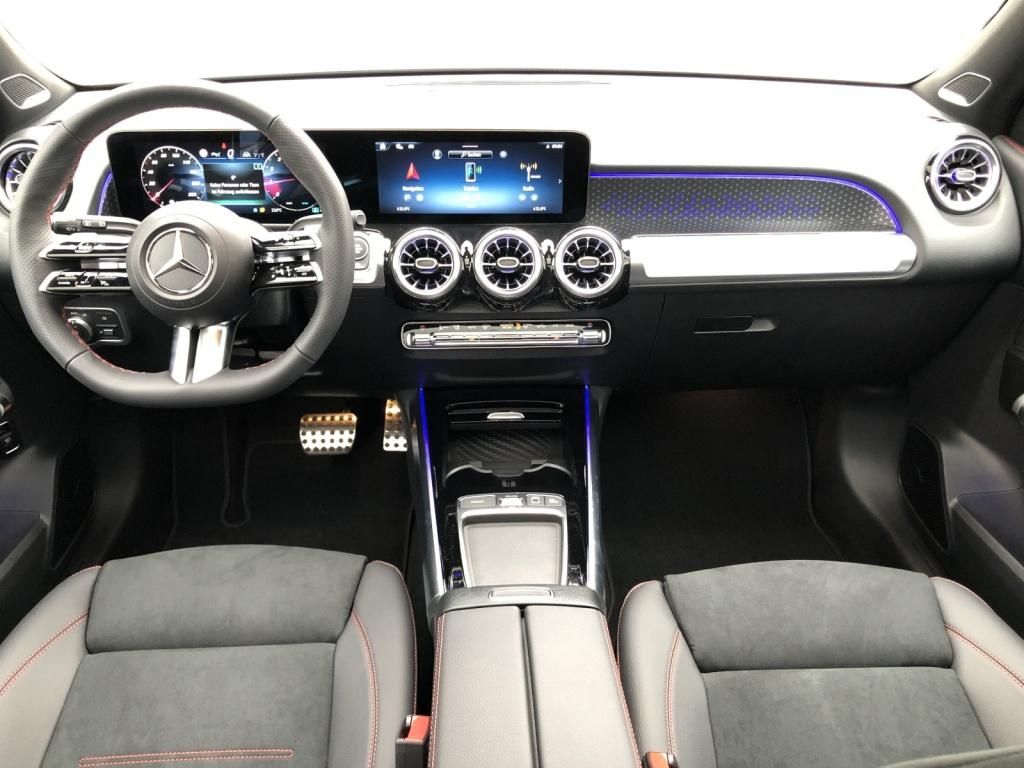 Mercedes-Benz GLB 220 2025