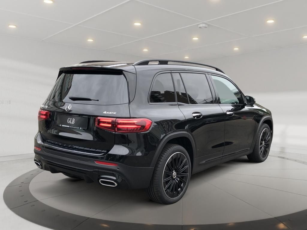 Mercedes-Benz GLB 220 2025