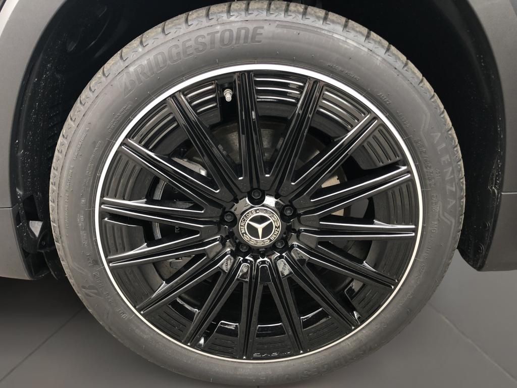 Mercedes-Benz GLB 220 2025