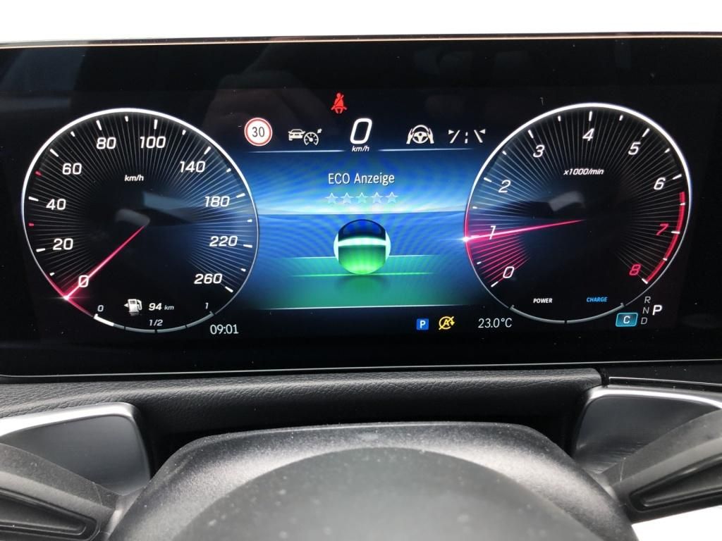 Mercedes-Benz GLB 220 2025