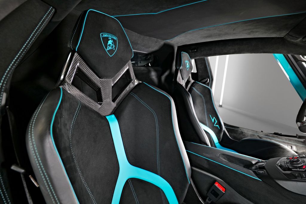 Lamborghini Aventador 2015