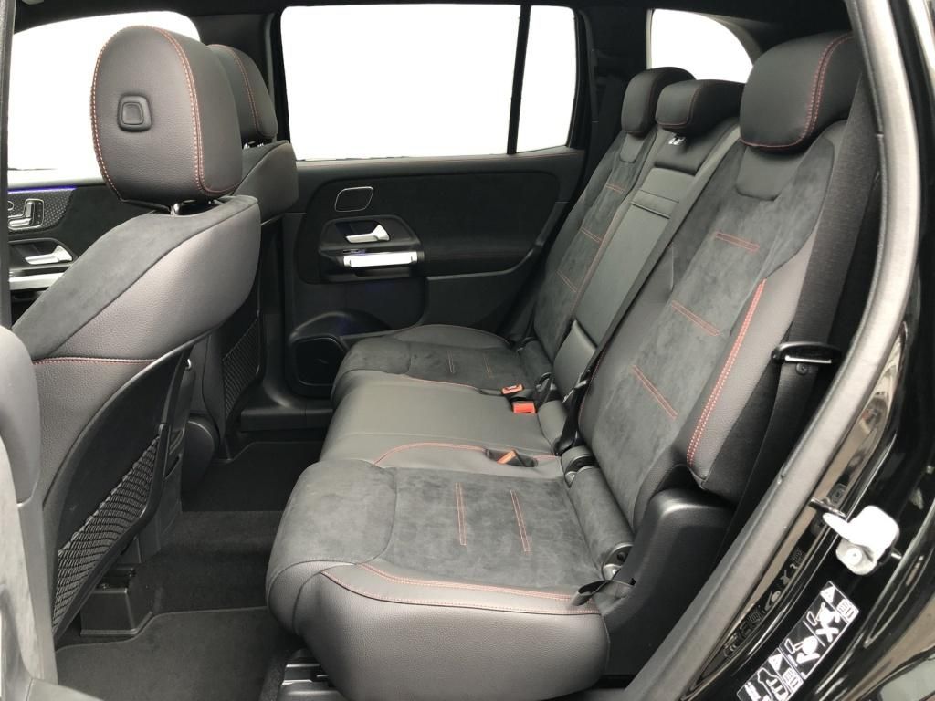 Mercedes-Benz GLB 220 2025