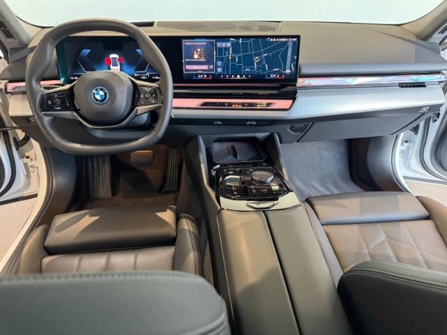 BMW i5 2024