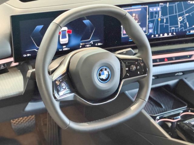 BMW i5 2024