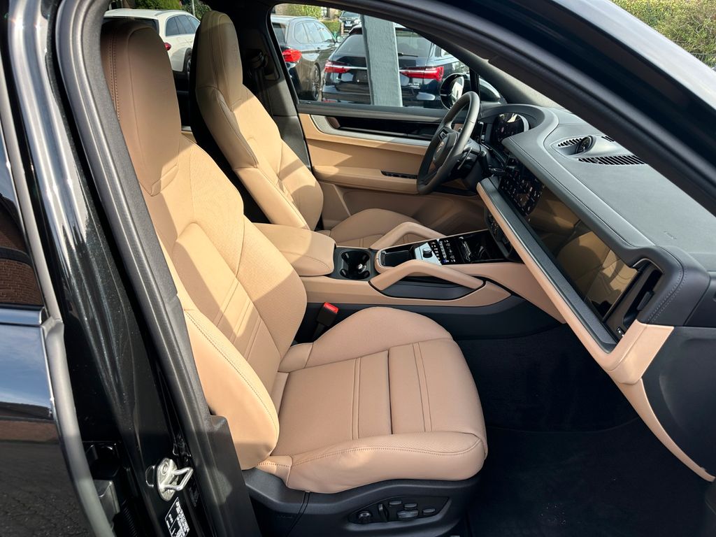 Porsche Cayenne 2023