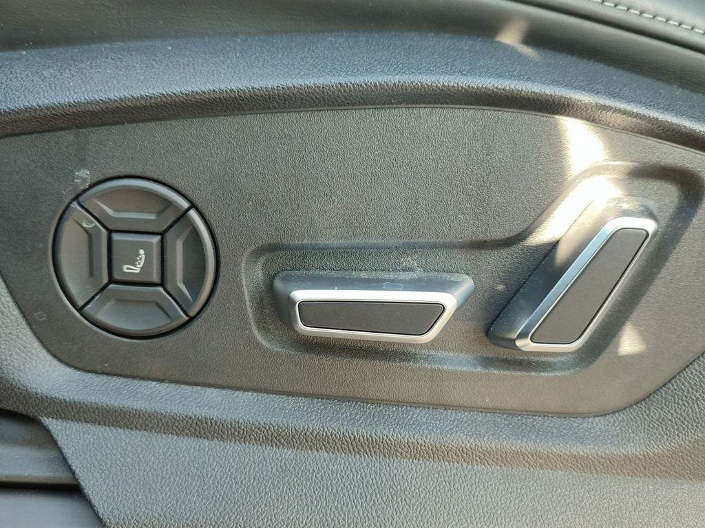 Audi SQ8 2024