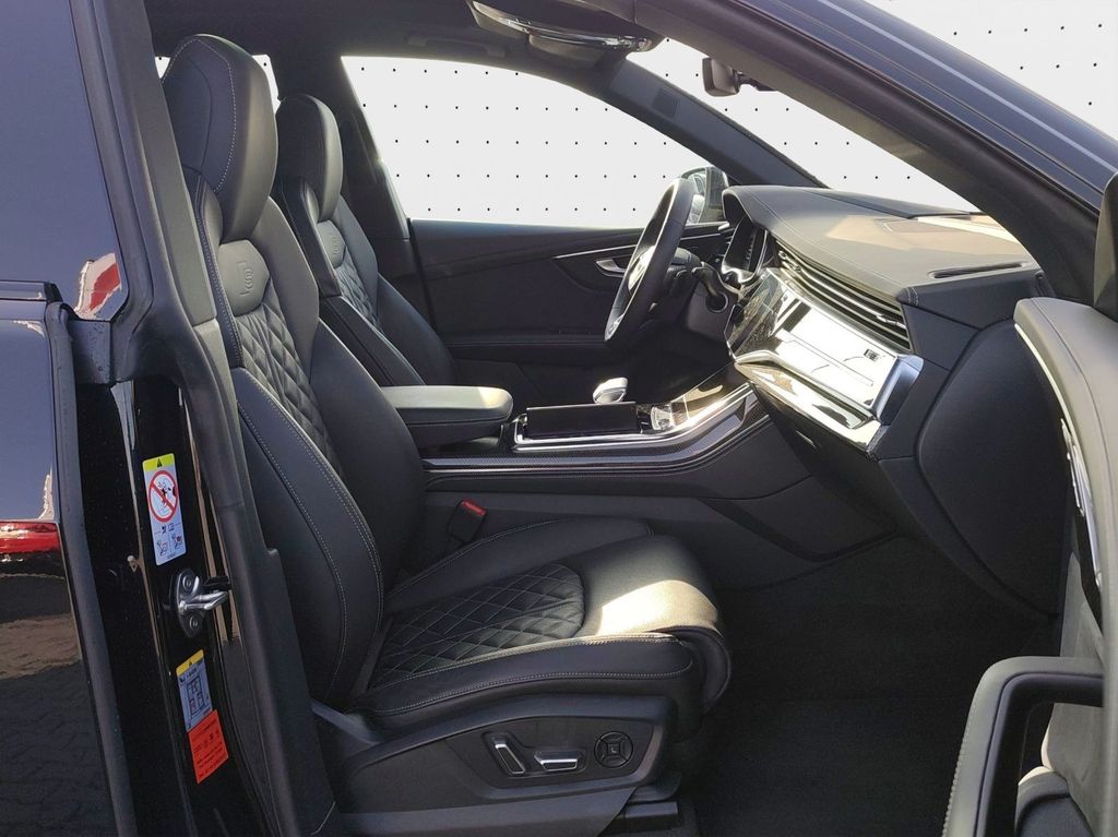 Audi SQ8 2024