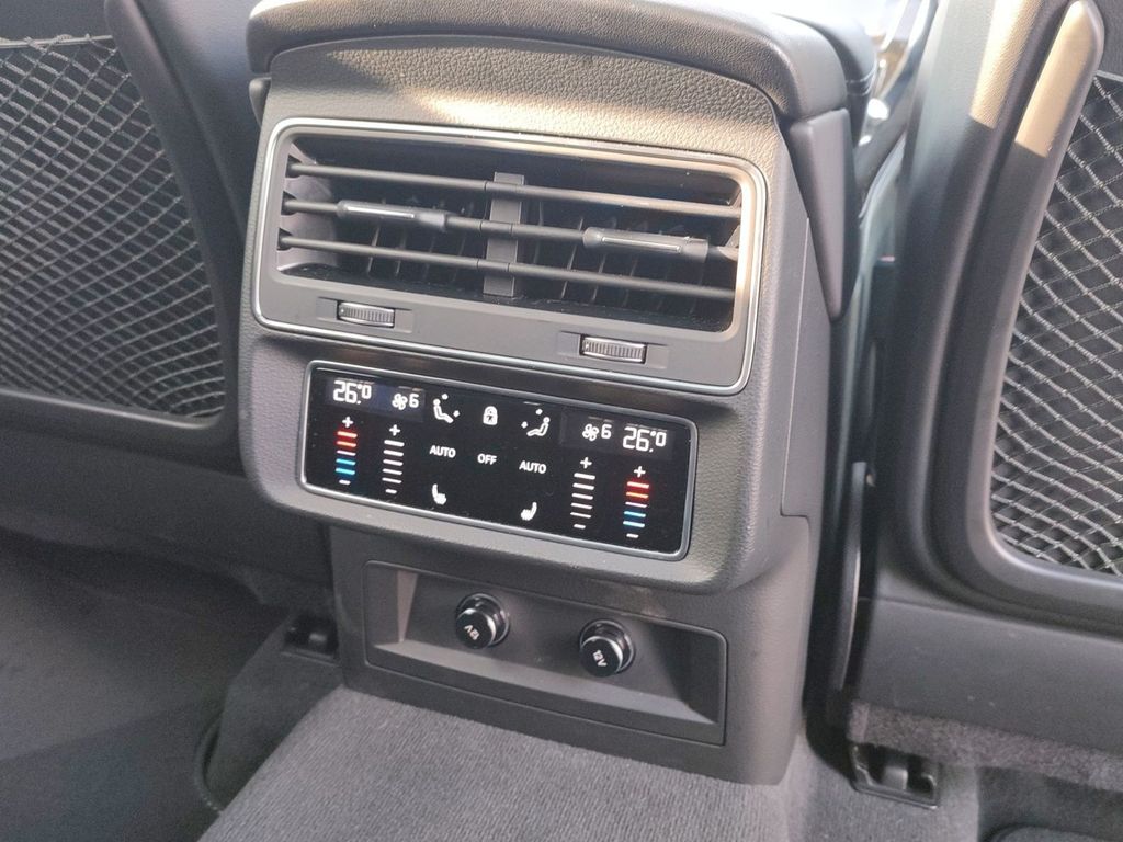 Audi SQ8 2024