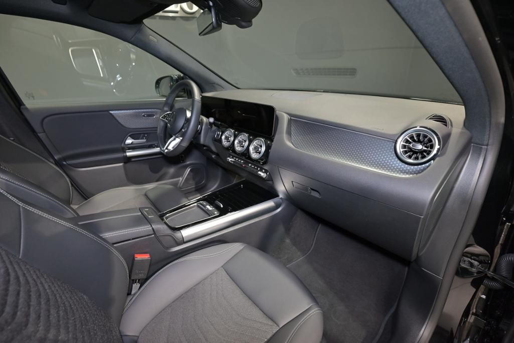 Mercedes-Benz EQA 2024