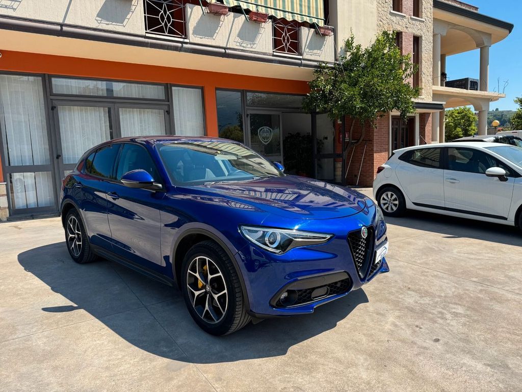 Alfa Romeo Stelvio 2021