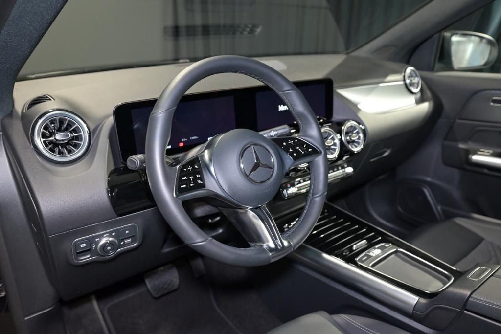 Mercedes-Benz EQA 2024