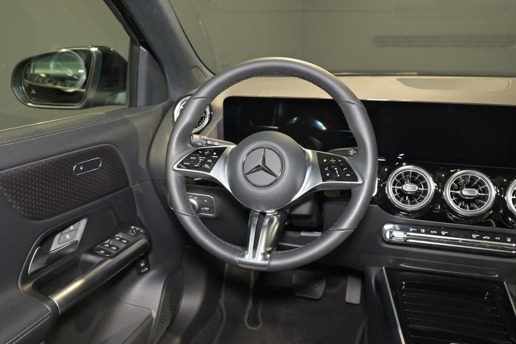 Mercedes-Benz EQA 2024