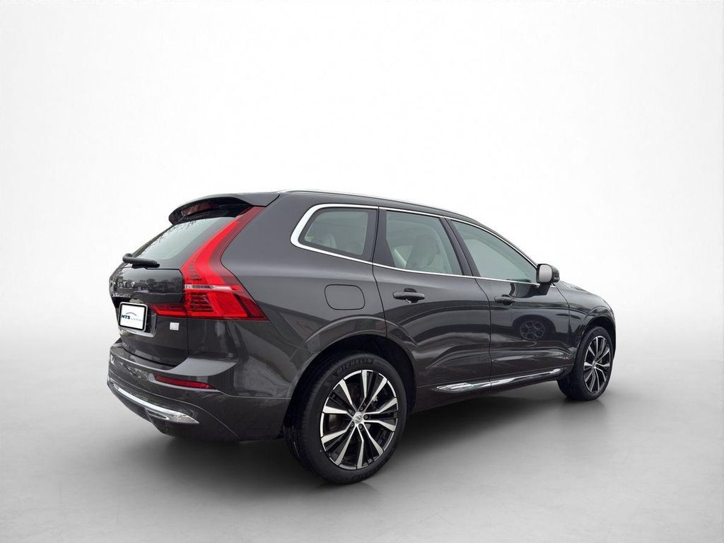 Volvo XC60 2022