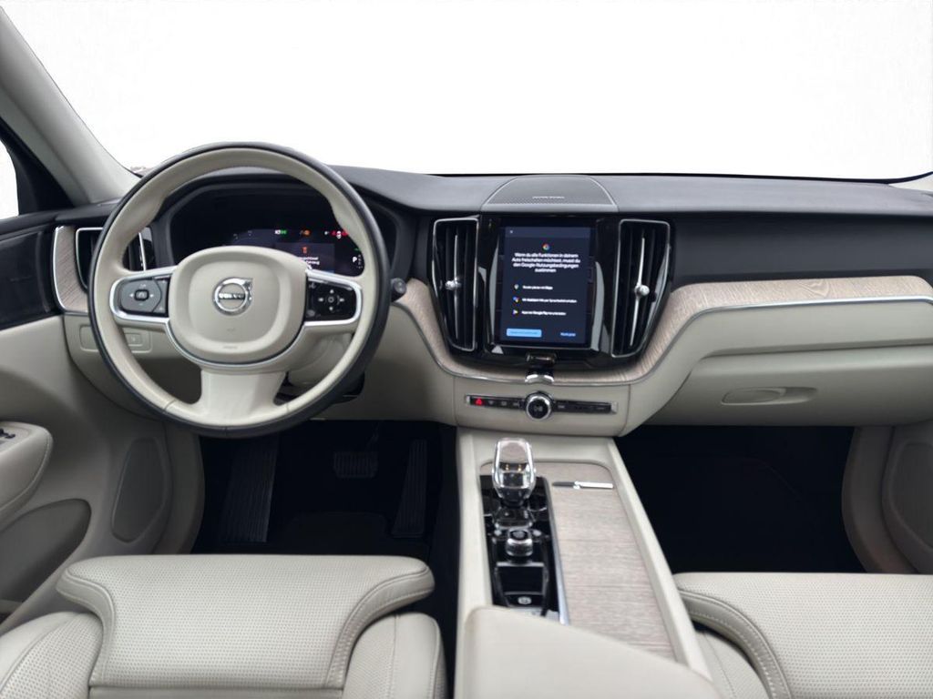 Volvo XC60 2022
