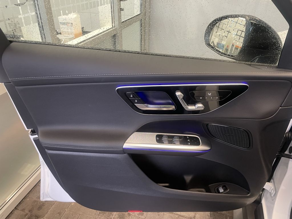 Mercedes-Benz GLC 300 2025