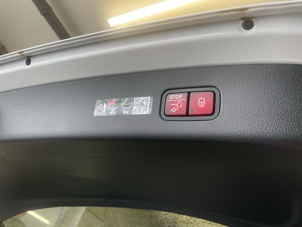 Mercedes-Benz GLC 300 2025