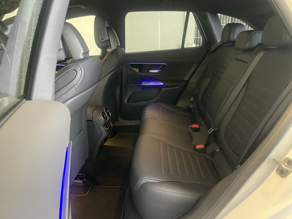 Mercedes-Benz GLC 300 2025