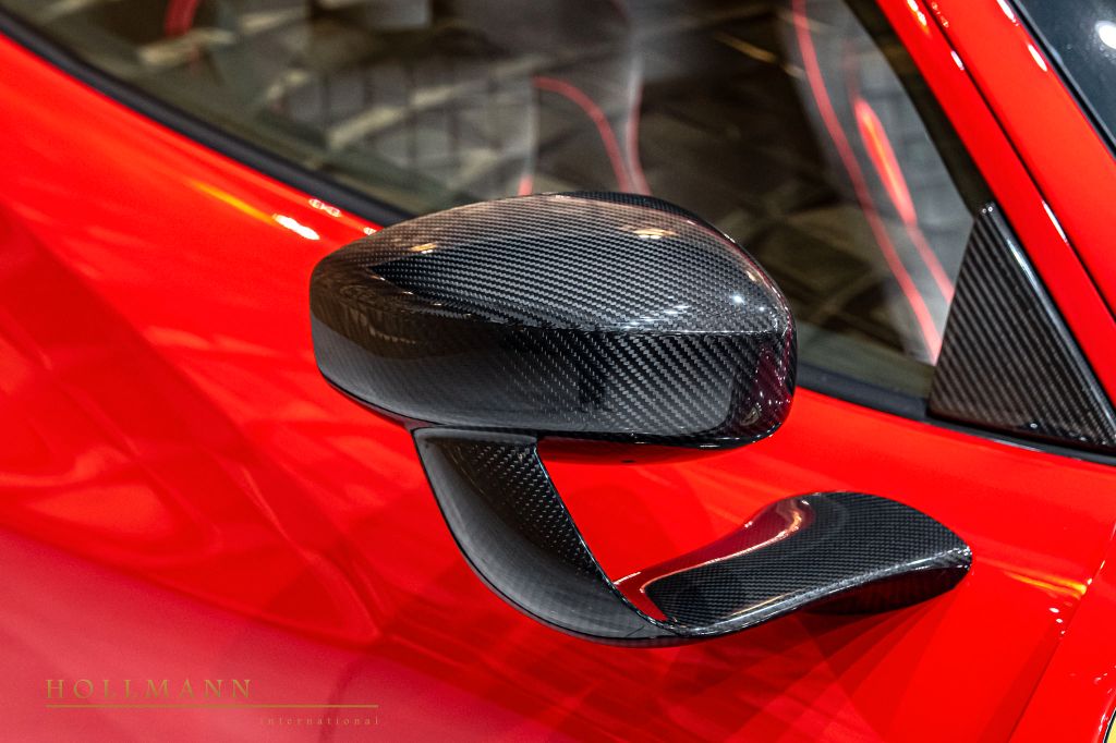 Ferrari F8